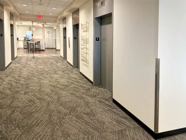 Office space for rent for 1 person in London City Centre in Commercial & Office Space for Rent in London - Image 8