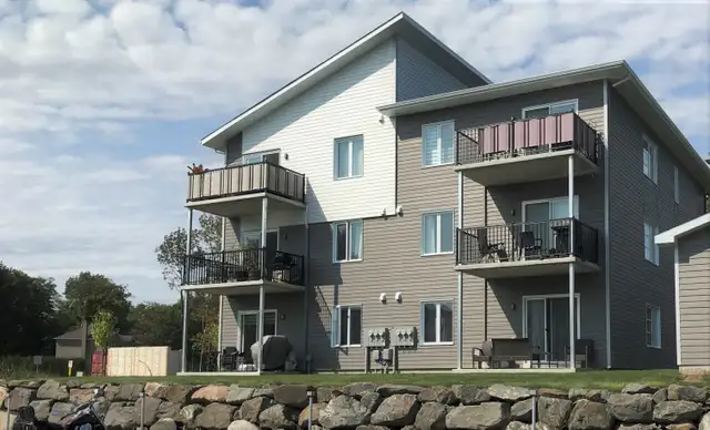 ROC POINTE, grand 4½ à louer, 1er avril 2026 in Long Term Rentals in Lévis - Image 3