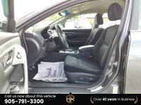 Ontario vehicle with Lots of Options! Call (905) 791-3300 - Black Fabric interior, - Cruise Control,... (image 9)