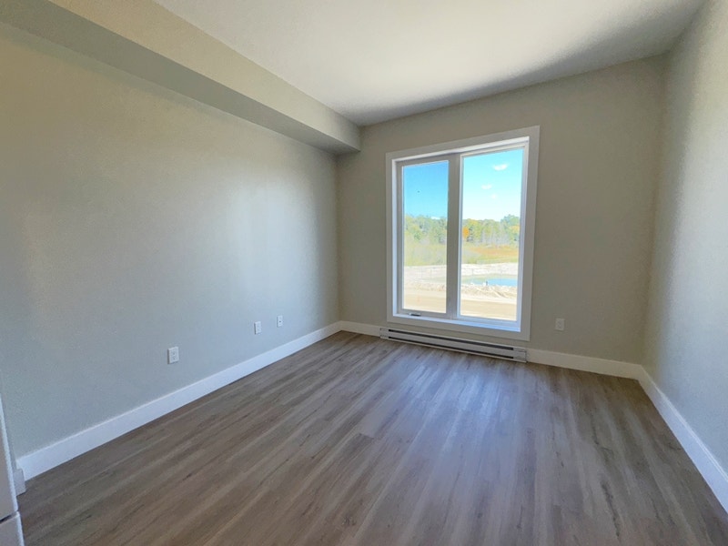 Penetanguishene: Accessible Unit,1 Bed, 1 Bath (689 sq ft) 5