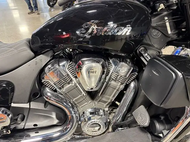 2025 Indian Motorcycle Roadmaster Power Plus 108 Limited with PB in Sport Touring in Saskatoon - Image 7