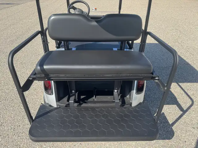 2021 E-Z-GO RXV Elite Lithium-certified factory refurbished used in ATVs in Vernon - Image 15