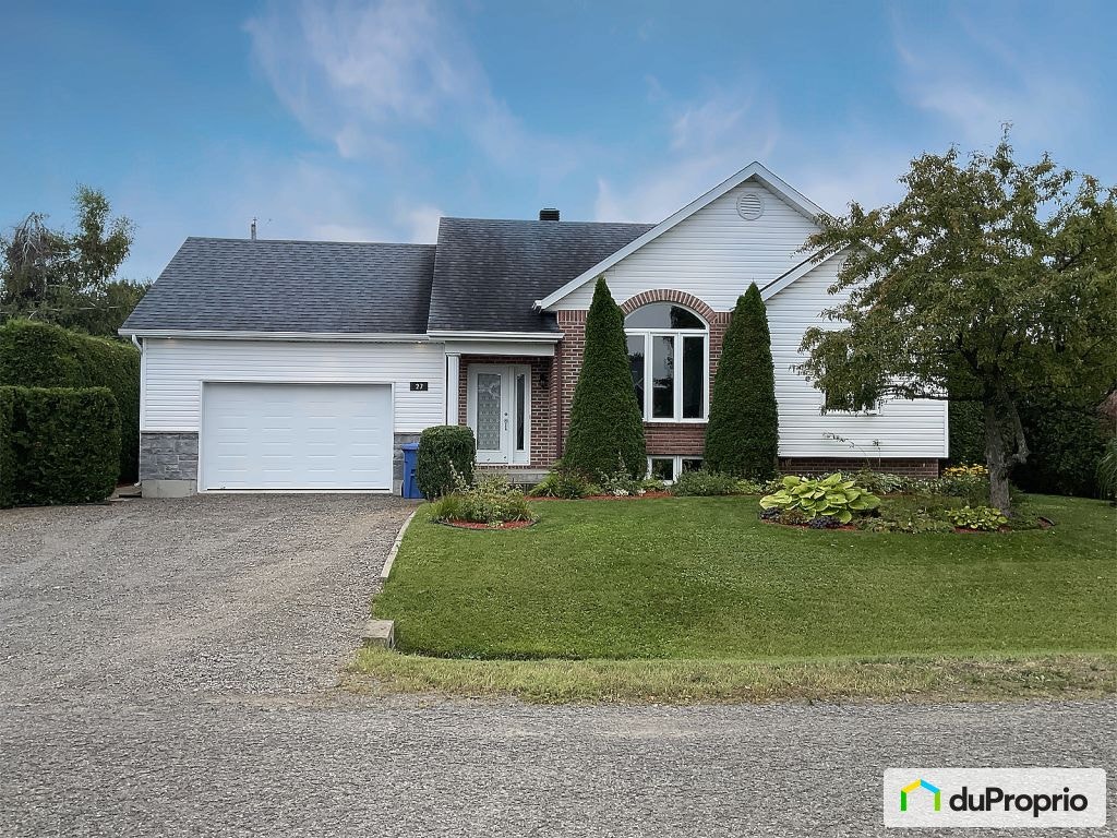 $539,000 - Bungalow for sale in St-Charles-Borromée — photo 1