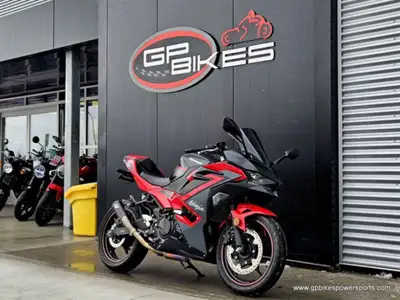 SOLD PENDING PICK UPNo money down.Credit approved in minutes* OACJust...CLICK HERE 2024 Kawasaki Nin...