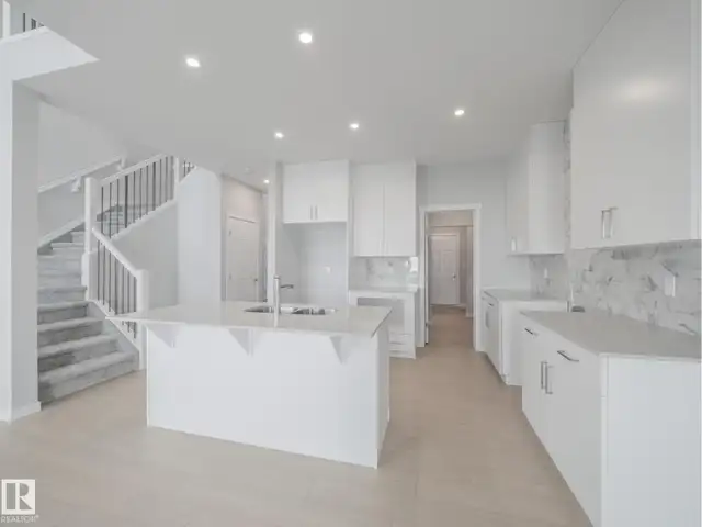 17624 4 ST NE Edmonton, Alberta in Houses for Sale in Strathcona County - Image 17