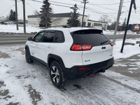 This vehicle is equipped with: 3.2L 6 cylinder engine Automatic 9 Speed Transmission Panoramic roof... (image 2)