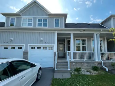 Great 3 bed with waterfront views of Cat River- 722 Newmarket Ln