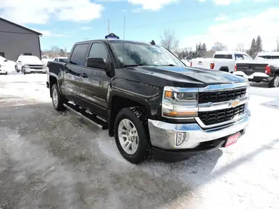 A beautiful condition and 1 owner 2018 Silverado 1500 LT that is powered by a 5.3L V8 and 4-wheel dr...