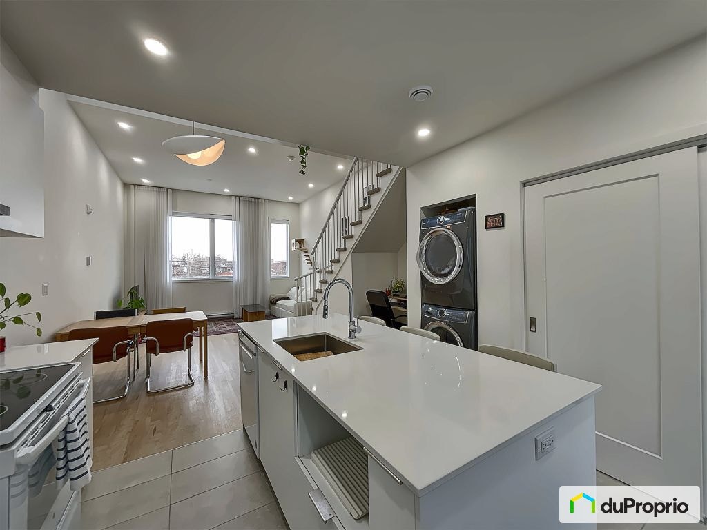$580,000 - Condominium in Villeray / St-Michel / Parc-Extension — photo 2