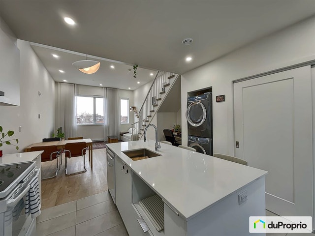 $580,000 - Condominium in Villeray / St-Michel / Parc-Extension — photo 2