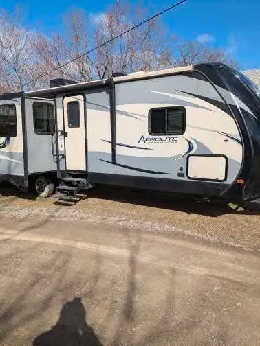 2015 SPECIAL ANIVERSARY EDITION DUTCHMEN TRAILER, 30 FT, EXCELLENT CONDITION, EVERYTHING WORKS, GREA...