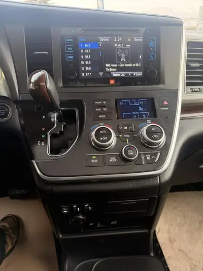 2017 TOYOTA SIENNA XLE LIMITED AWD WE FINANCE ALL CREDIT , View more