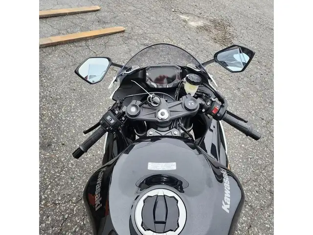 2026 Kawasaki Ninja ZX-6R ABS in Sport Bikes in Brantford - Image 12