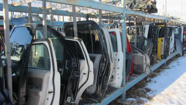 Hundreds of DOORS - Trucks, SUVs - All  Makes - Jasper Auto in Auto Body Parts in Edmonton - Image 3