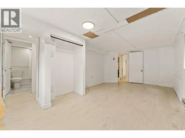 266 E 32ND AVENUE Vancouver, British Columbia in Houses for Sale in Vancouver - Image 27
