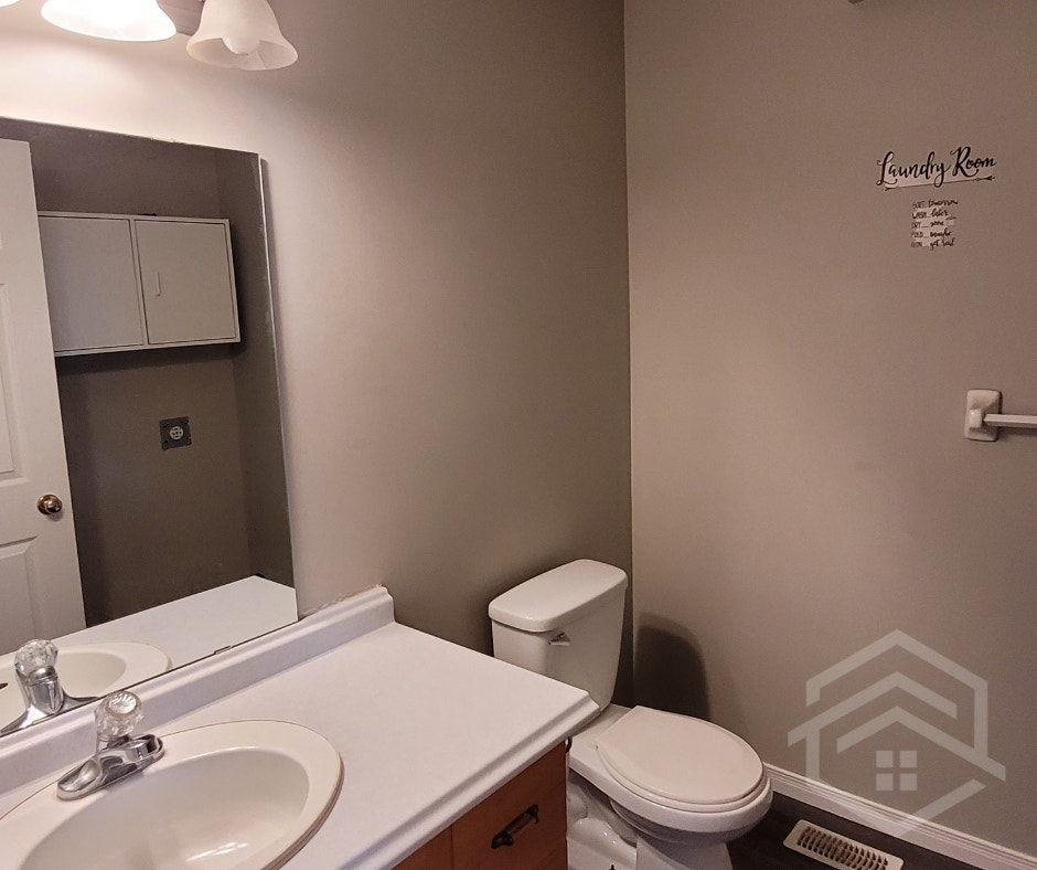 3 Bedroom House in Tillsonburg!! 3