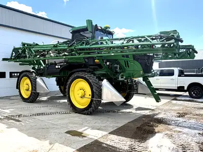 his premium condition sprayer has it all. Machine stored inside. Come have a look, you won’t be disa...