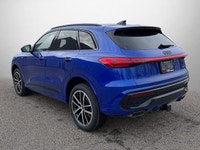 This Audi Q5 delivers a Intercooled Turbo Premium Unleaded I-4 2.0 L/121 engine powering this Automa... (image 8)
