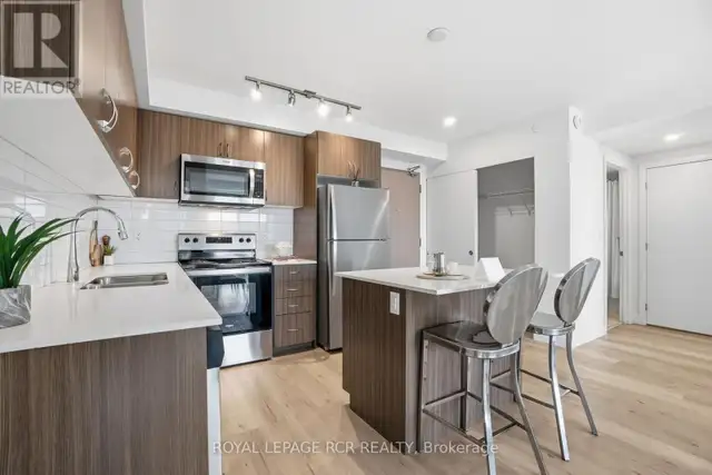 808 - 58 LAKESIDE TERRACE Barrie (Little Lake), Ontario in Long Term Rentals in Barrie - Image 8
