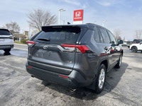 Designed for adventure and daily reliability, this 2021 Toyota RAV4 XLE in striking Magnetic Grey Me... (image 4)