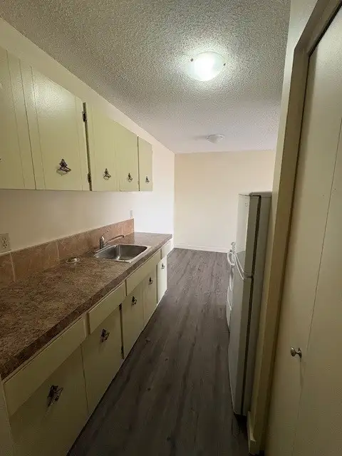 1 Bed 1 Bath Unit in Calgary, AB in Long Term Rentals in Calgary - Image 3