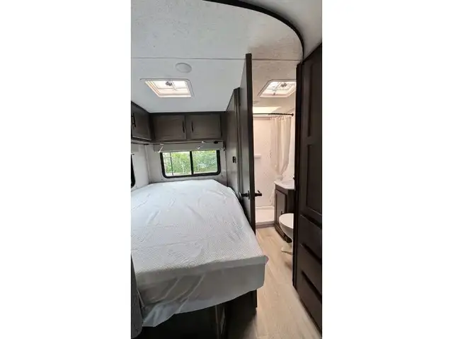 2023 Leprechaun 230CB in RVs & Motorhomes in Laval / North Shore - Image 9