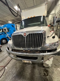 Ryder Stock ID: 242884 Transmission Type/Speed: AUTO 6 Engine: DIESEL B6.7 '17 250/2400 Horse Power:... (image 1)