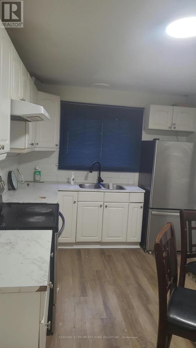 (UPPER) - 28 LADORE DRIVE Brampton (Brampton South), Ontario 4