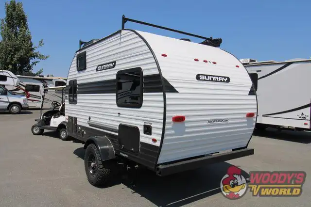 2027 SUNSET PARK RV SUNRAY 149 in Travel Trailers & Campers in Abbotsford - Image 5