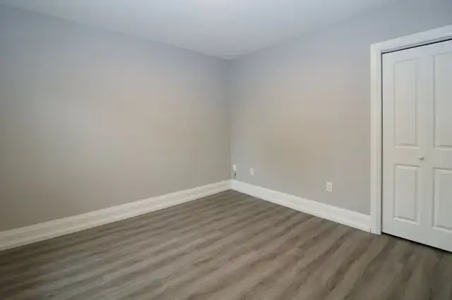 Unit A - 468 Bolivar Street, Peterborough - All Utilities & Park in Long Term Rentals in Peterborough - Image 12