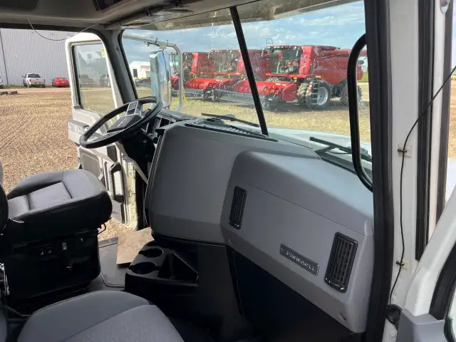 2022 Mack Pinnacle 64T 48 HD mDRIVE in Heavy Trucks in Regina - Image 12