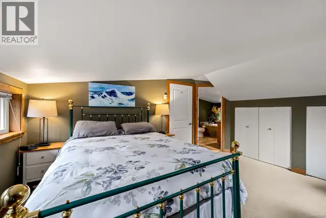 1590 Carrington Bay Rd Whaletown, British Columbia in Houses for Sale in Campbell River - Image 27