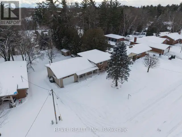 104 HILLSIDE AVENUE Norfolk (Delhi), Ontario in Houses for Sale in Norfolk County - Image 37