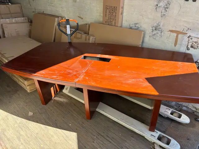 Round Table(Brand New)-Boardroom Table!62864364565121123