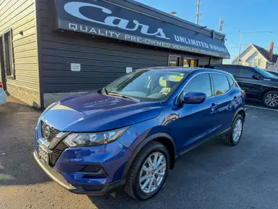 DISCOVER THE PERFECT BALANCE OF COMFORT, EFFICIENCY, AND SAFETY WITH THE 2022 NISSAN QASHQAI S FWD!...