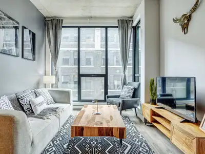 Use promo code "KIJIJI5" in your inquiry to enjoy a special discount! Located in the heart of Downto...