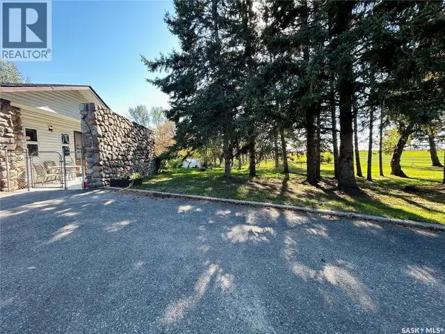 Fieldstone Grove Acreage Moosomin Rm No. 121, Saskatchewan in Condos for Sale in Regina - Image 3