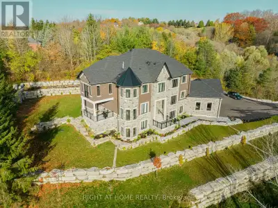Welcome to your Dream Home nestled in the picturesque countryside of Palgrave! This recently constru...
