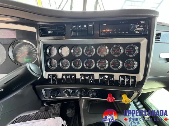 2019 Kenworth T800 in Heavy Trucks in Barrie - Image 15