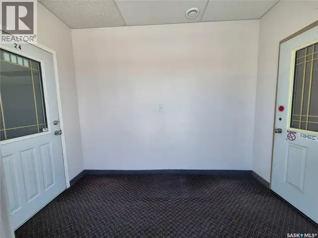 24 12th STREET NE Weyburn, Saskatchewan in Commercial & Office Space for Sale in Regina - Image 15