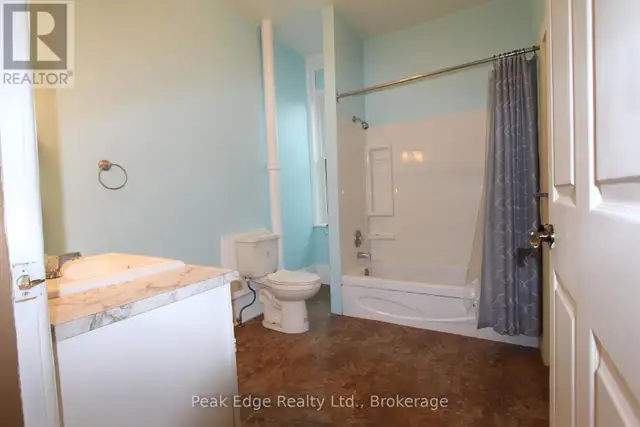 209 10TH STREET Hanover, Ontario in Commercial & Office Space for Sale in Owen Sound - Image 23