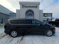 Family-Ready Comfort & Everyday VersatilityWhen life gets busy, you need a vehicle that works as har... (image 4)