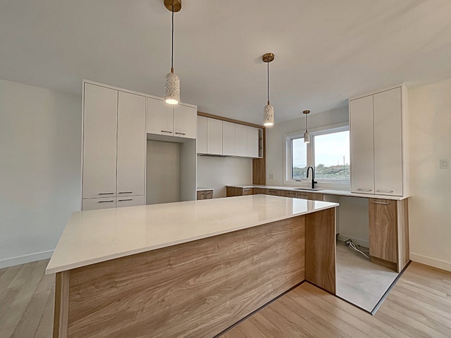 1267 Pelletier — photo 2