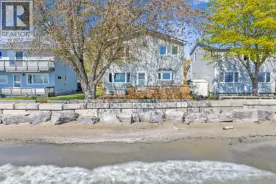 Charming waterfront cottage in Harrow offering the perfect blend of space and cozy lakeside living!...