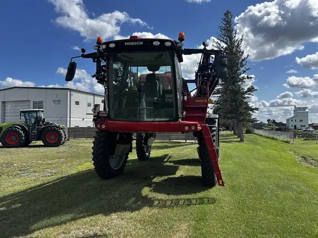 2022 HORSCH LEEB 6.300VL SPRAYER in Farming Equipment in Winkler - Image 9