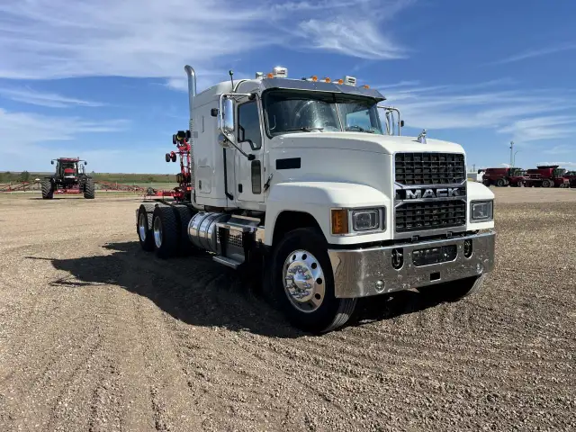 2022 Mack Pinnacle 64T 48 HD mDRIVE in Heavy Trucks in Regina - Image 8