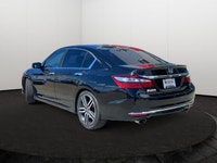 This Honda Accord Sedan has a dependable Regular Unleaded I-4 2.4 L/144 engine powering this Variabl... (image 3)
