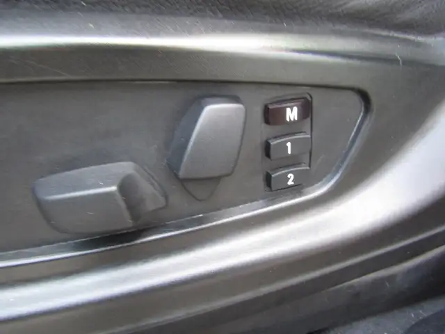 2009 BMW X5 XDrive30i ,7 Pass, Pano, Leather, Memory, Alloy, *Ce in Cars & Trucks in Mississauga / Peel Region - Image 16