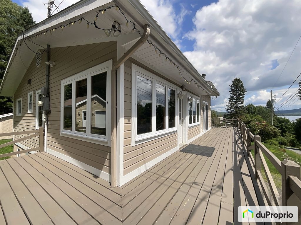 $573,000 - Bungalow for sale in St-Donat — photo 1