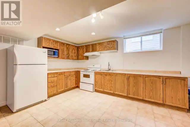 8 PRICE STREET Guelph (Victoria North), Ontario in Houses for Sale in Guelph - Image 32